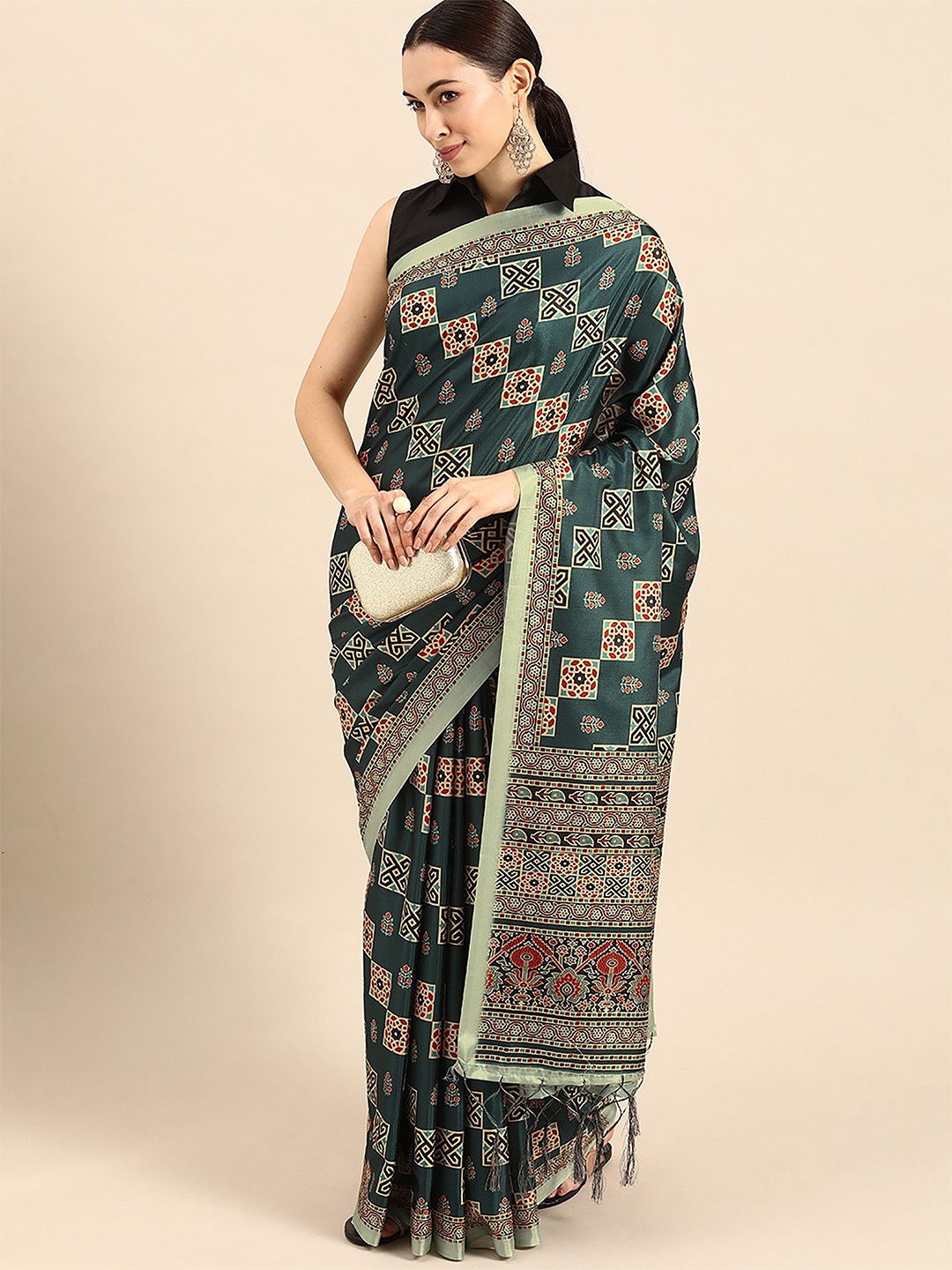 

Anouk Floral Silk Blend Saree, Teal