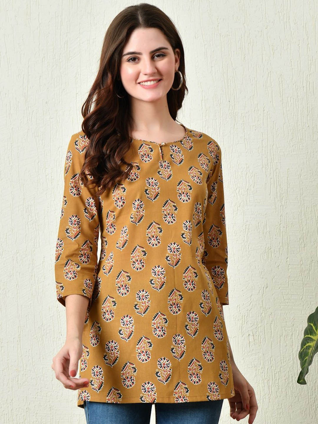 

Akshatani Floral Printed Pure Cotton Kurti, Mustard