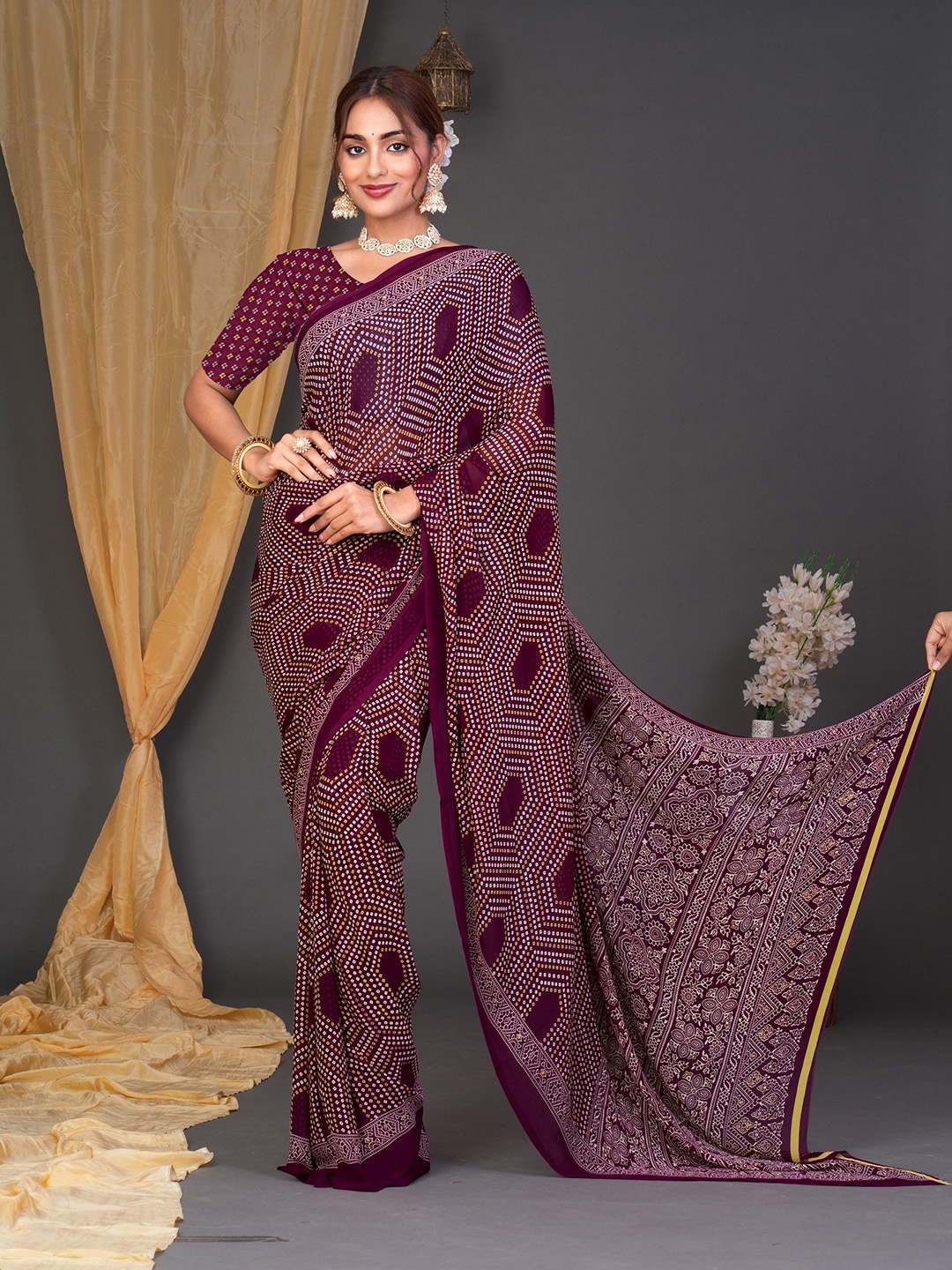 

EMV Printed Bandhani Saree With Blouse Piece, Purple