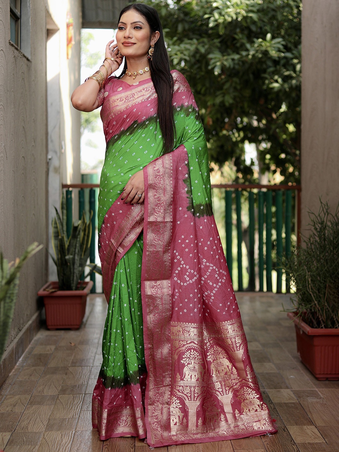 

Anaita Bandhani Zari Pure Silk Bandhani Saree, Sea green