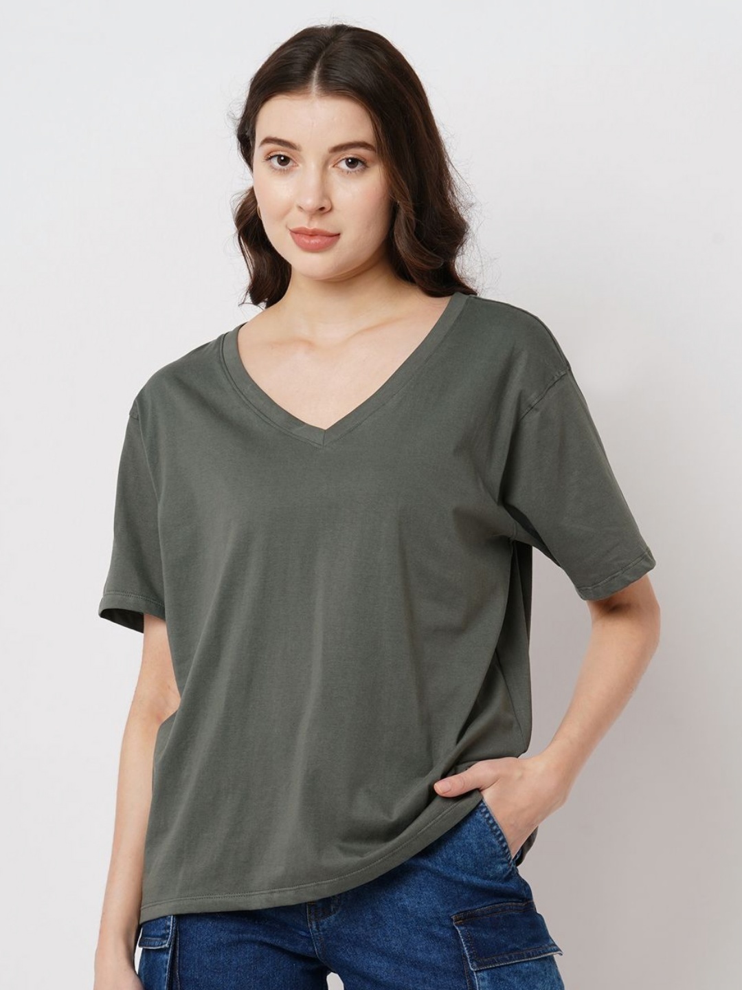 

GUTI Women Solid V-Neck Cotton T-shirt, Grey