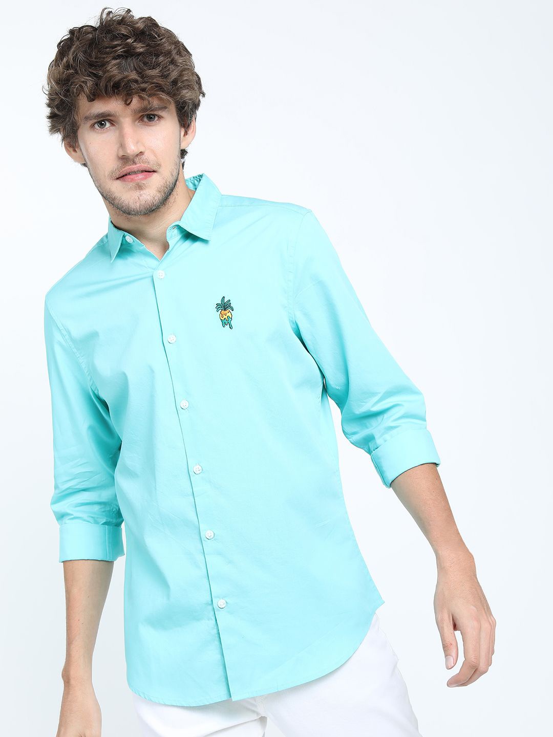 

HIGHLANDER Men Solid Slim Fit Shirt, Blue