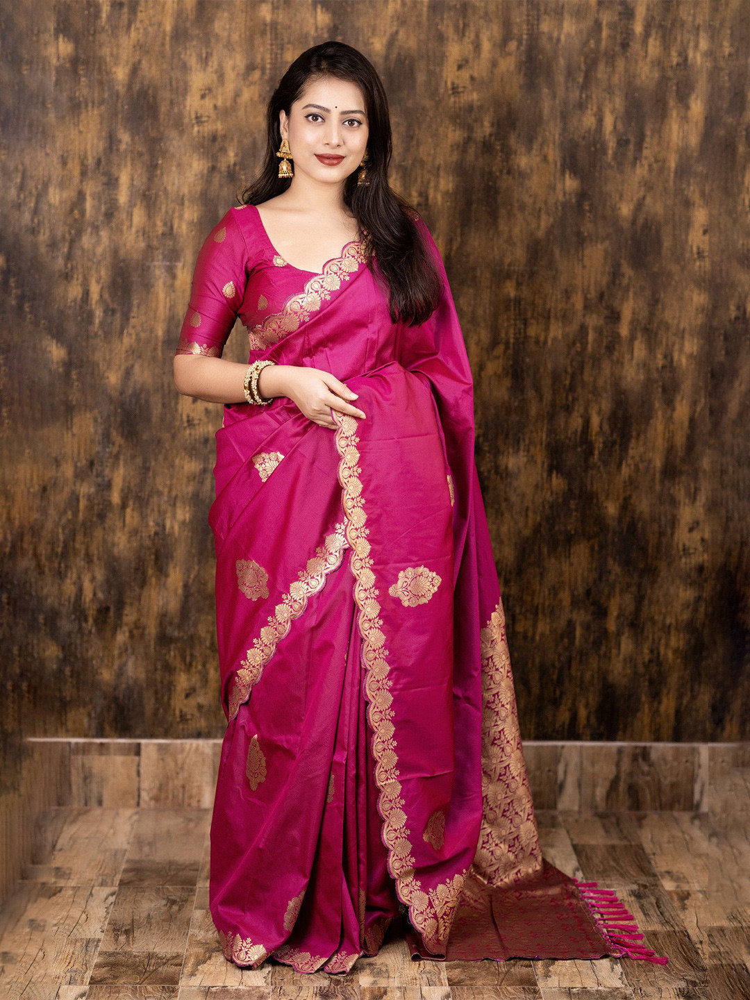 

Panzora Ethnic Motifs Woven Design Zari Saree, Pink