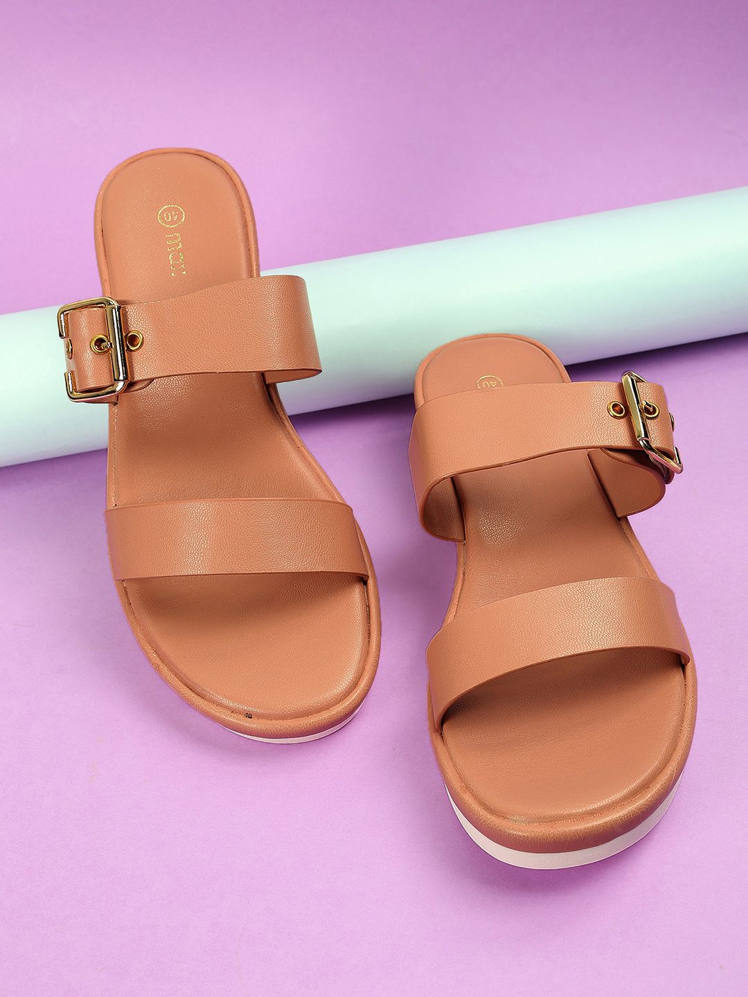 

max Double Strap Flats, Beige