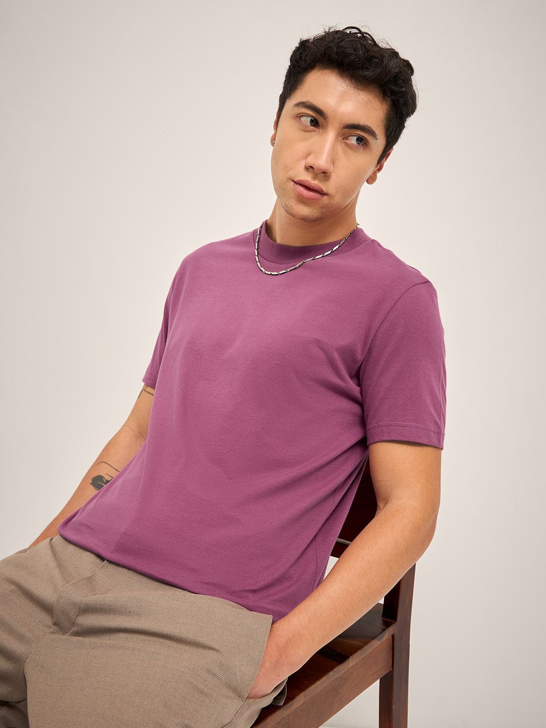 

THE BEAR HOUSE Men Solid Round Neck Cotton T-shirt, Purple