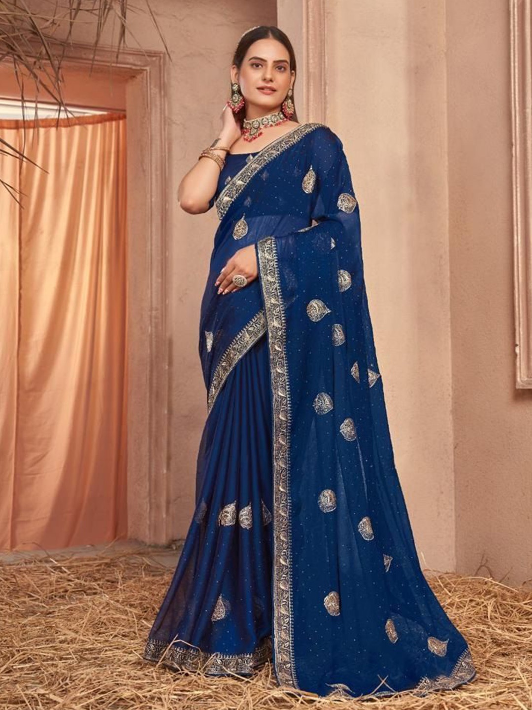 

Mitera Ethnic Motifs Embroidered Pure Chiffon Saree, Navy blue
