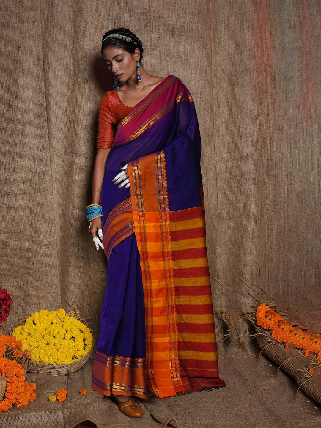 

Unnati Silks Zari Pure Cotton Handloom Narayan Peth Saree, Blue