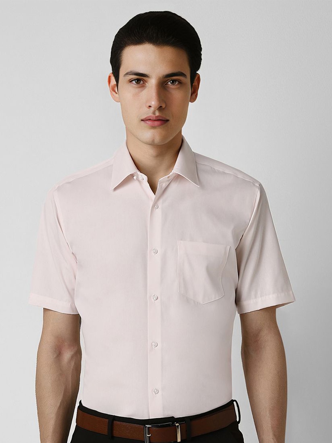 

Van Heusen Men Spread Collar Solid Cotton Formal Shirt, Peach
