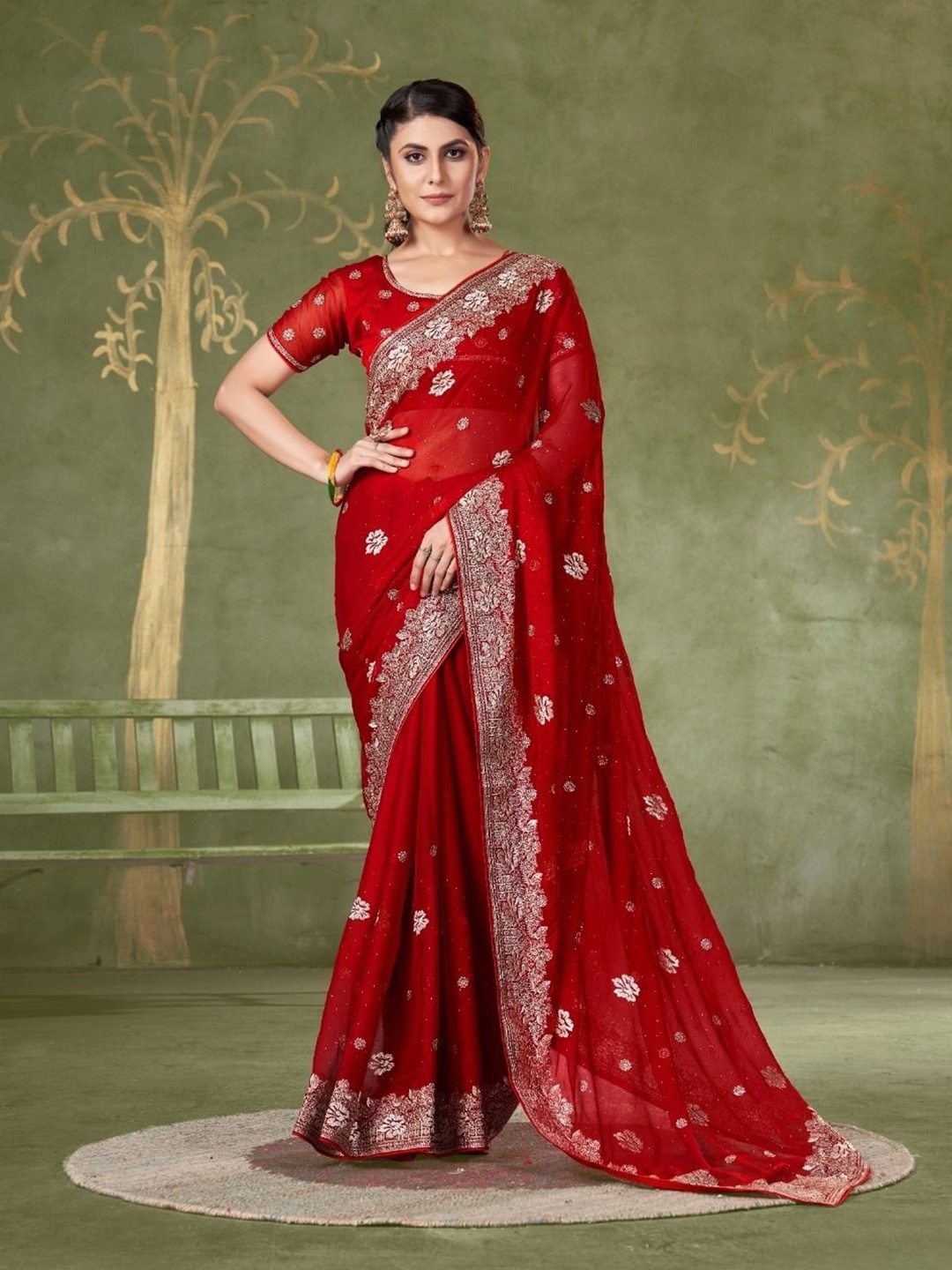 

Mitera Embellished Beads and Stones Pure Chiffon Saree, Red