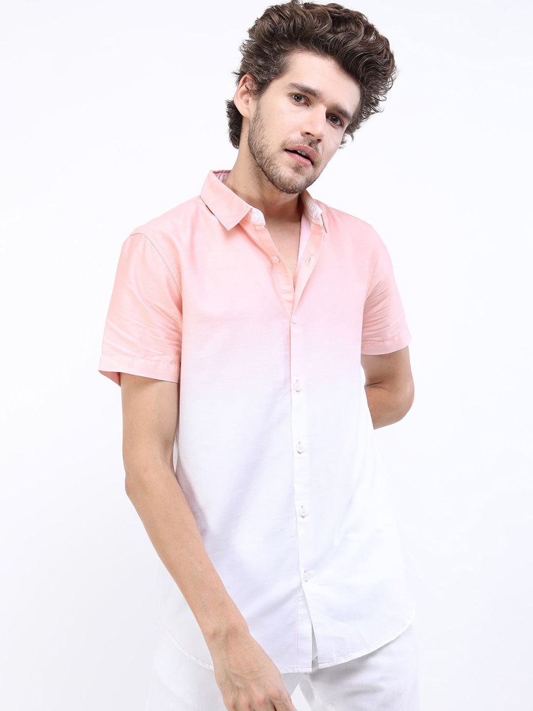 

HIGHLANDER Men Printed Colourblocked Slim Fit Shirt, Peach