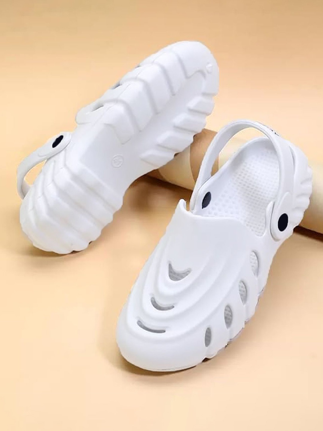 

Smoothlite Men Croslite Clogs, White