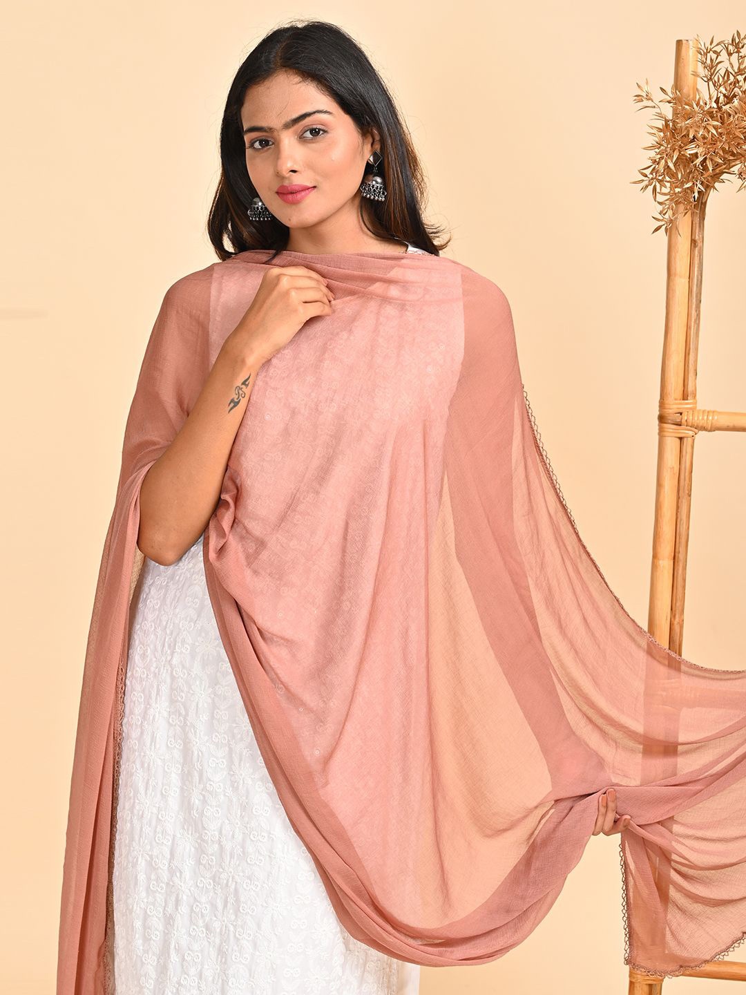 

HELLA FASHIONS Taping Border Chiffon Dupatta, Coral