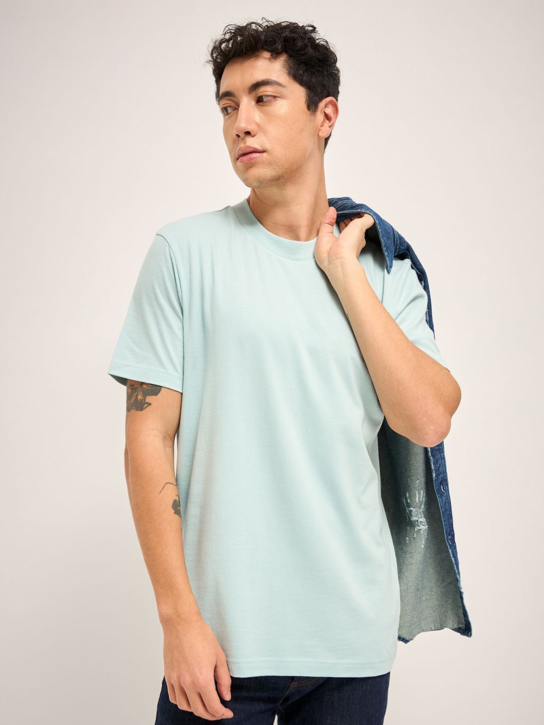 

THE BEAR HOUSE Men Solid Round Neck Cotton T-shirt, Blue