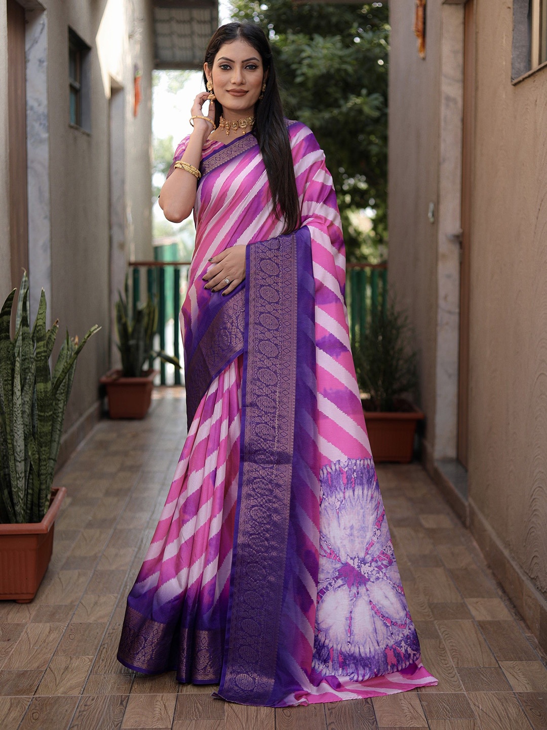 

Anaita Leheriya Zari Pure Silk Leheriya Saree, Purple