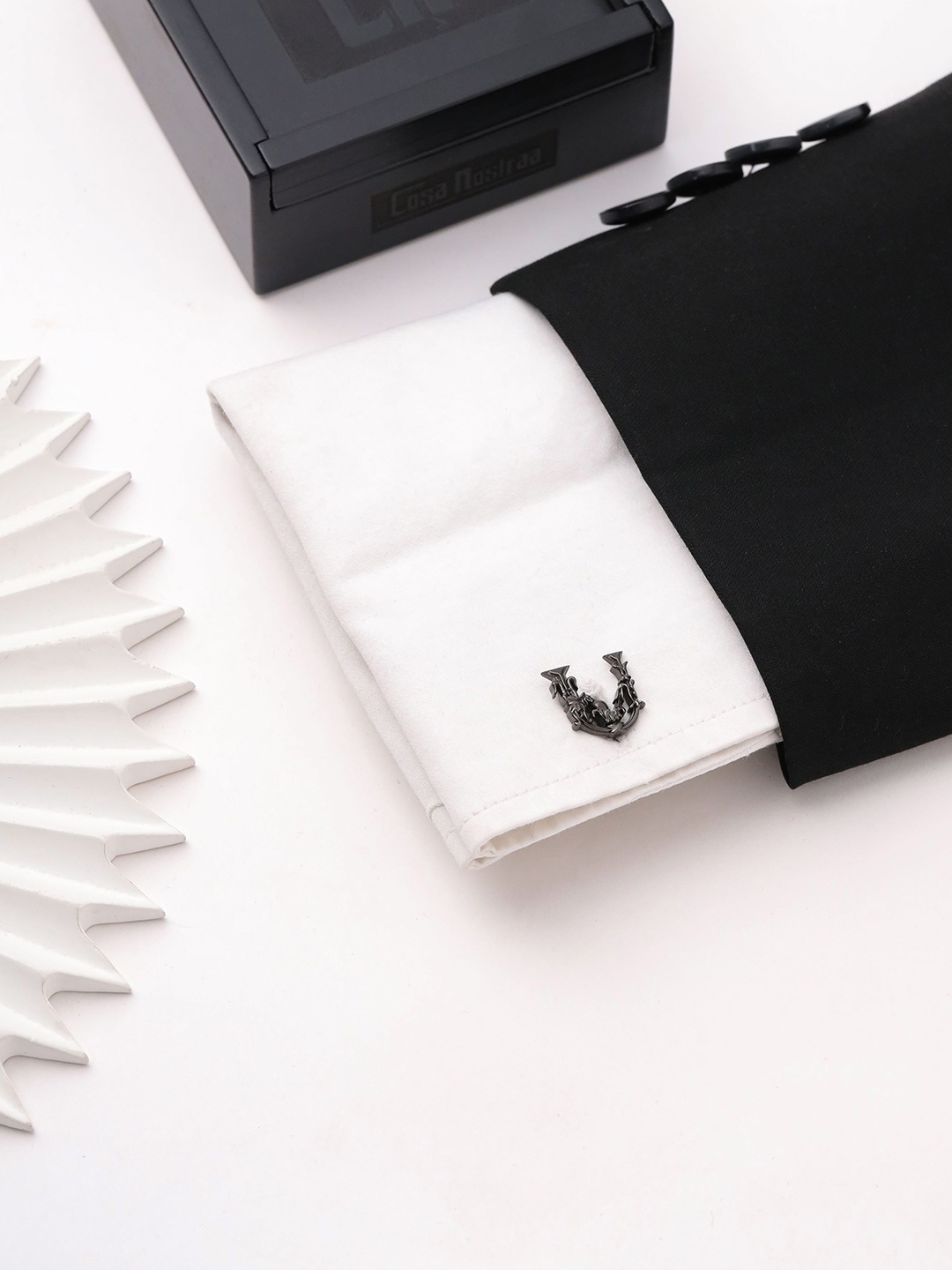 

COSA NOSTRAA Alphabet Cufflink, Grey