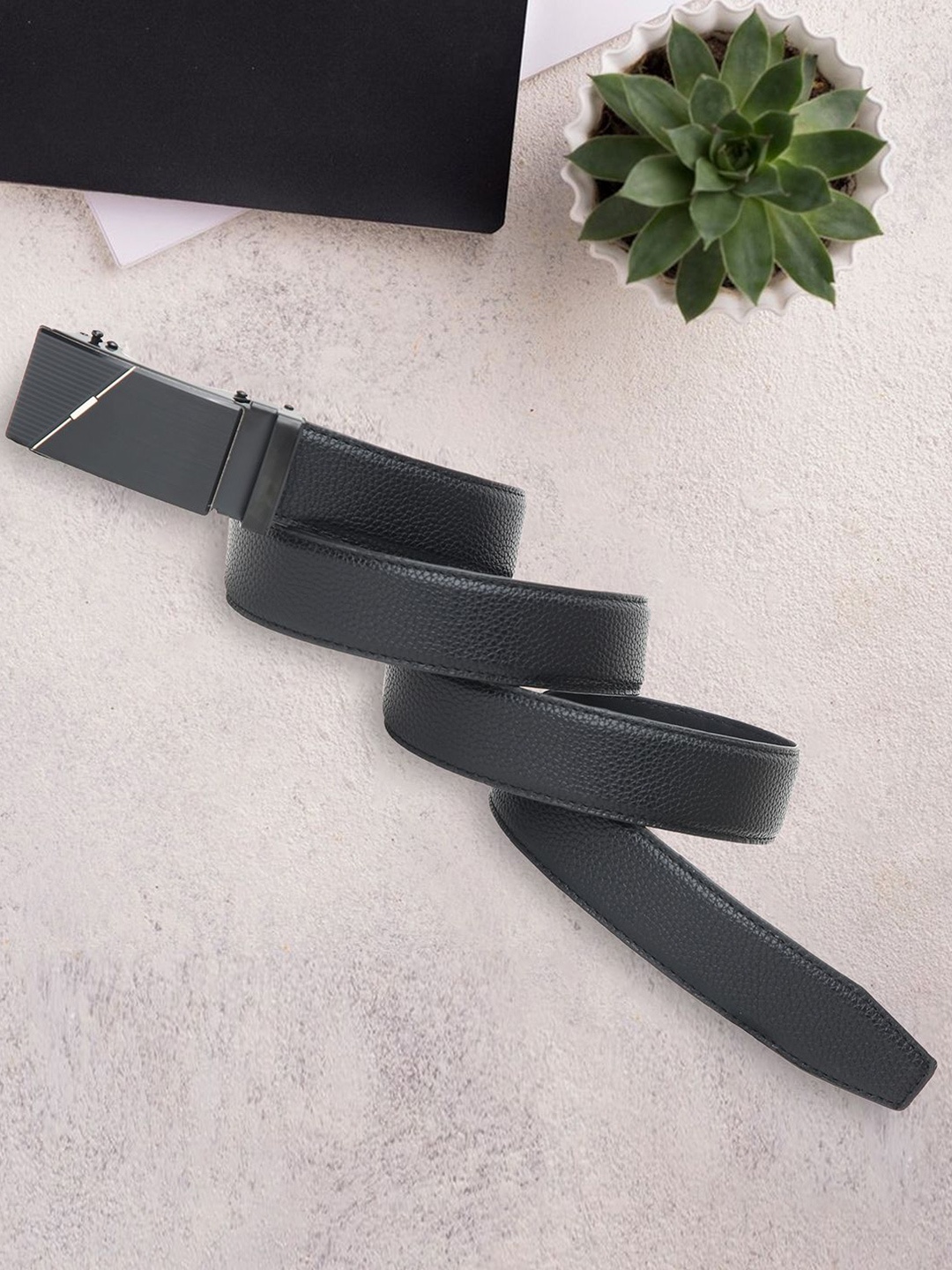 

The Roadster Lifestyle Co Men Textured Formal Belt, Black