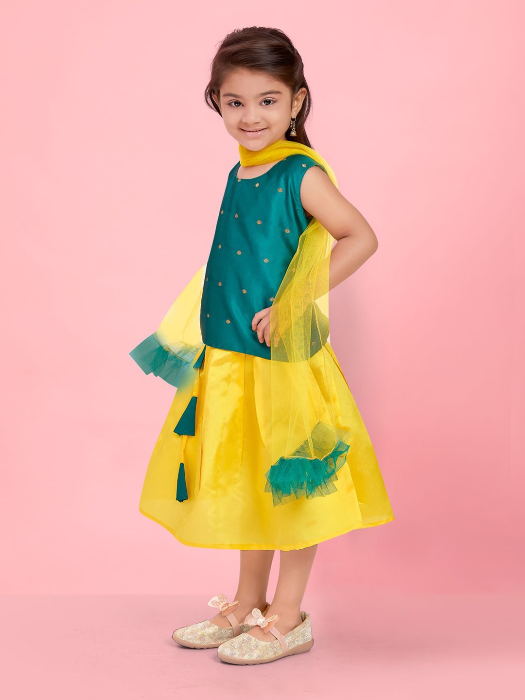 

BAESD Girls Foil Print Ready to Wear Silk Lehenga & Blouse With Dupatta, Green