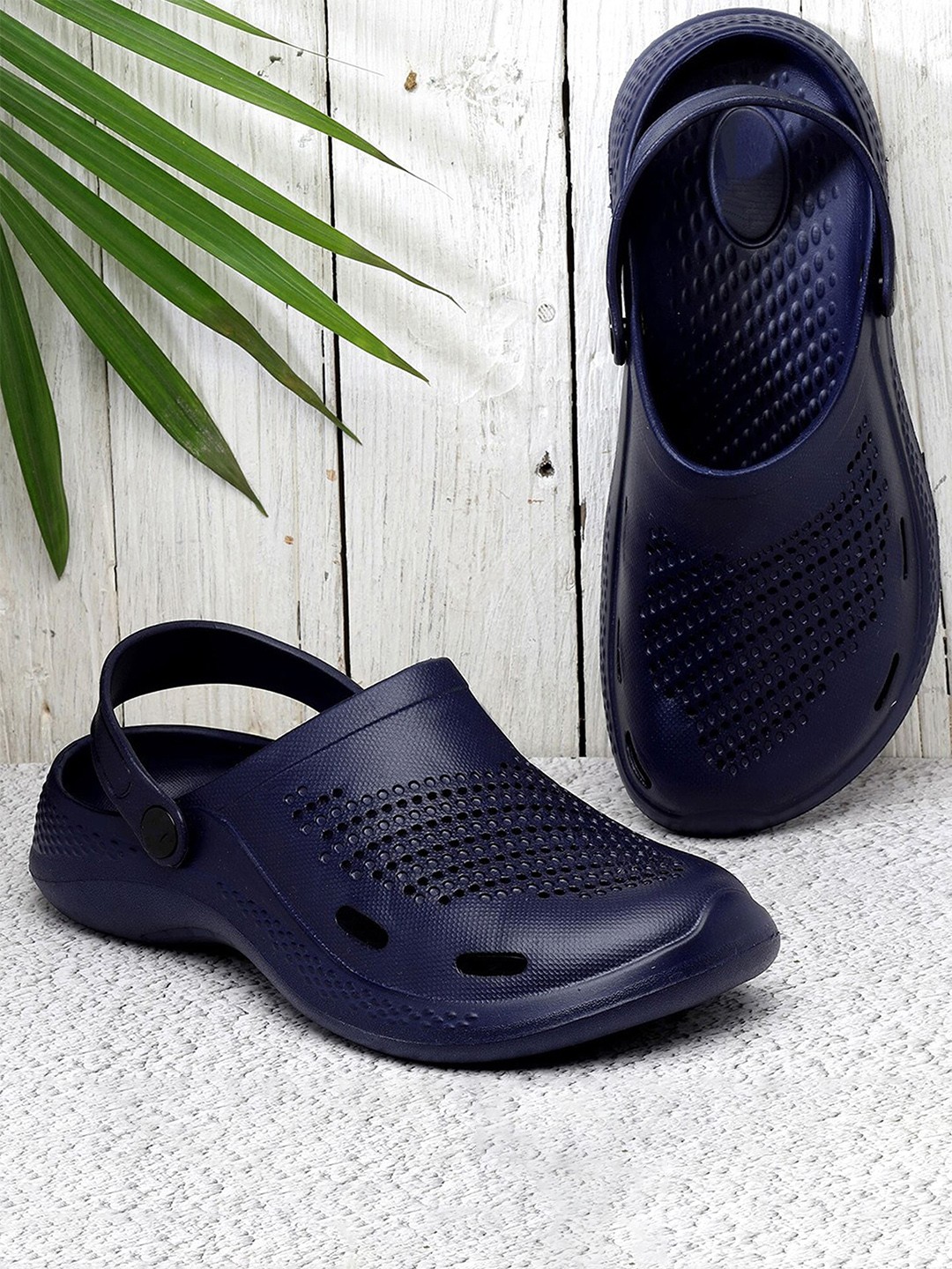 

Smoothlite Men Croslite Clogs, Navy blue