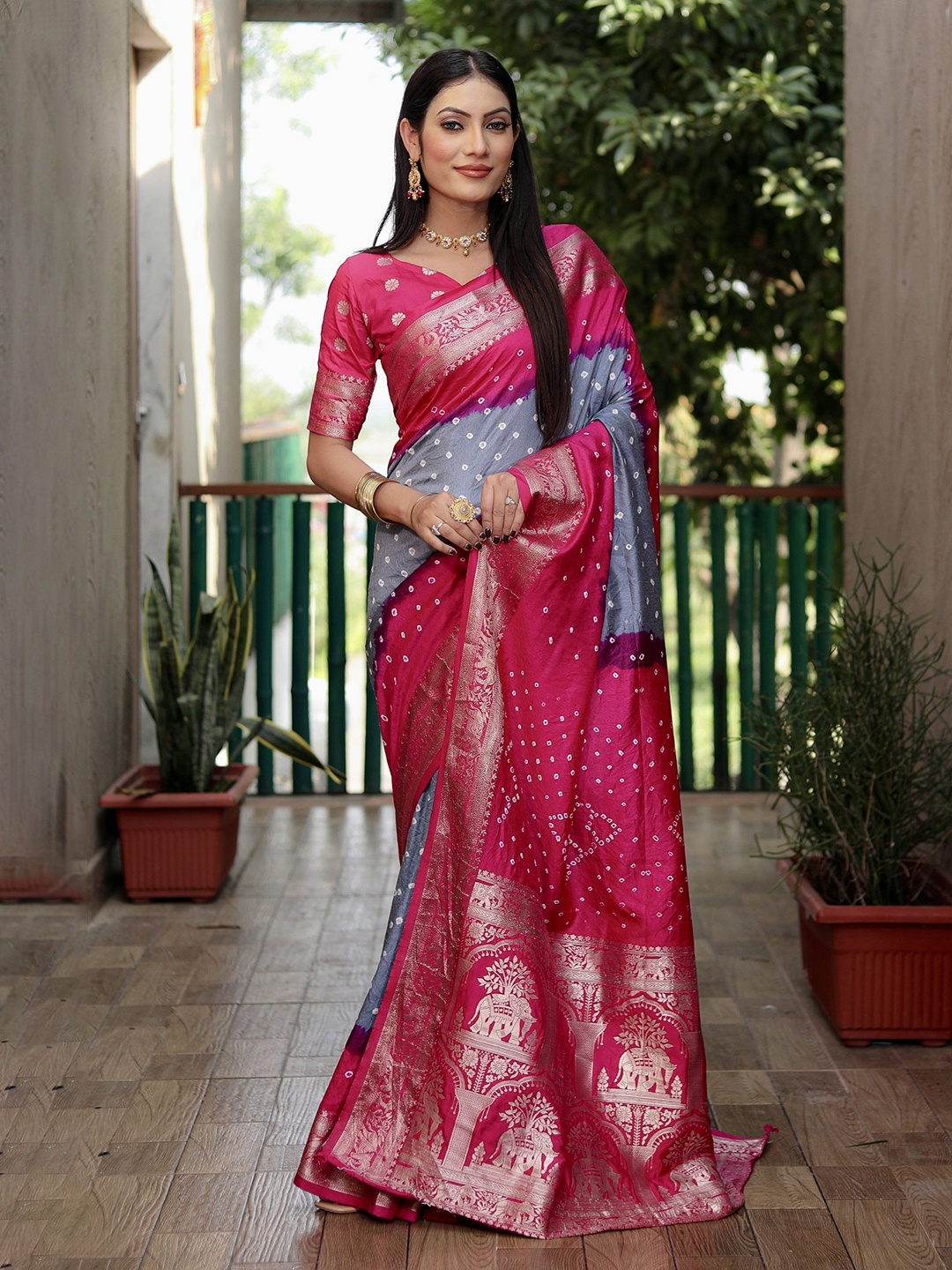 

Anaita Bandhani Zari Pure Silk Bandhani Saree, Grey
