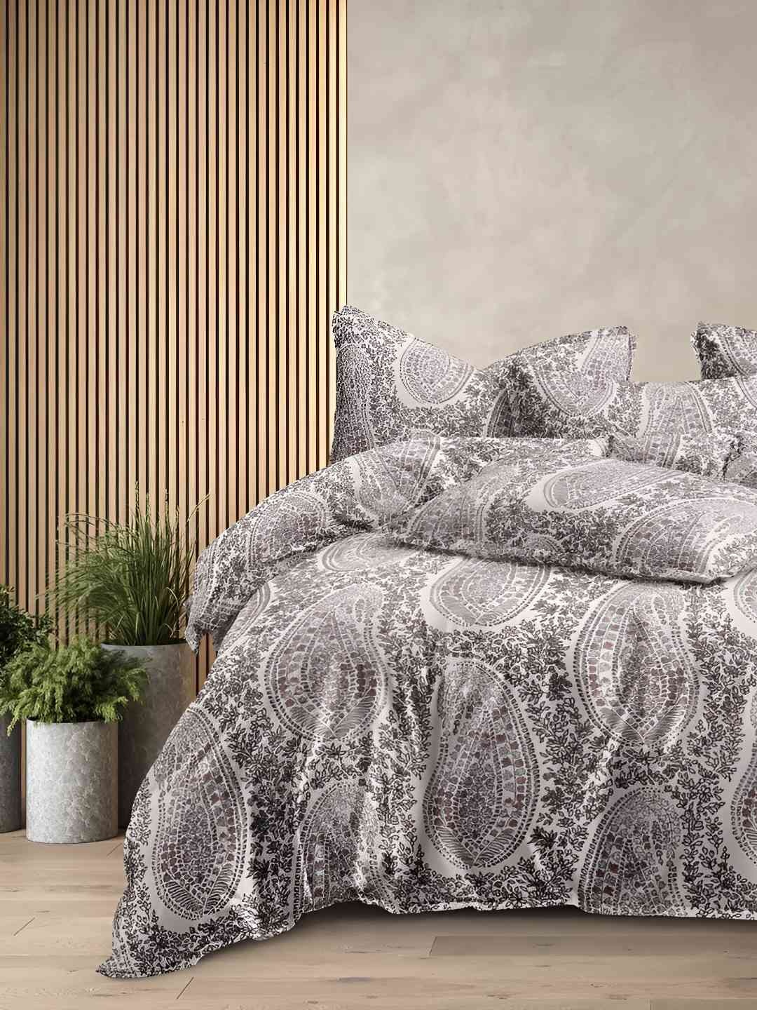 

tundwal's Grey & White Floral Printed Cotton Double King Duvet Cover