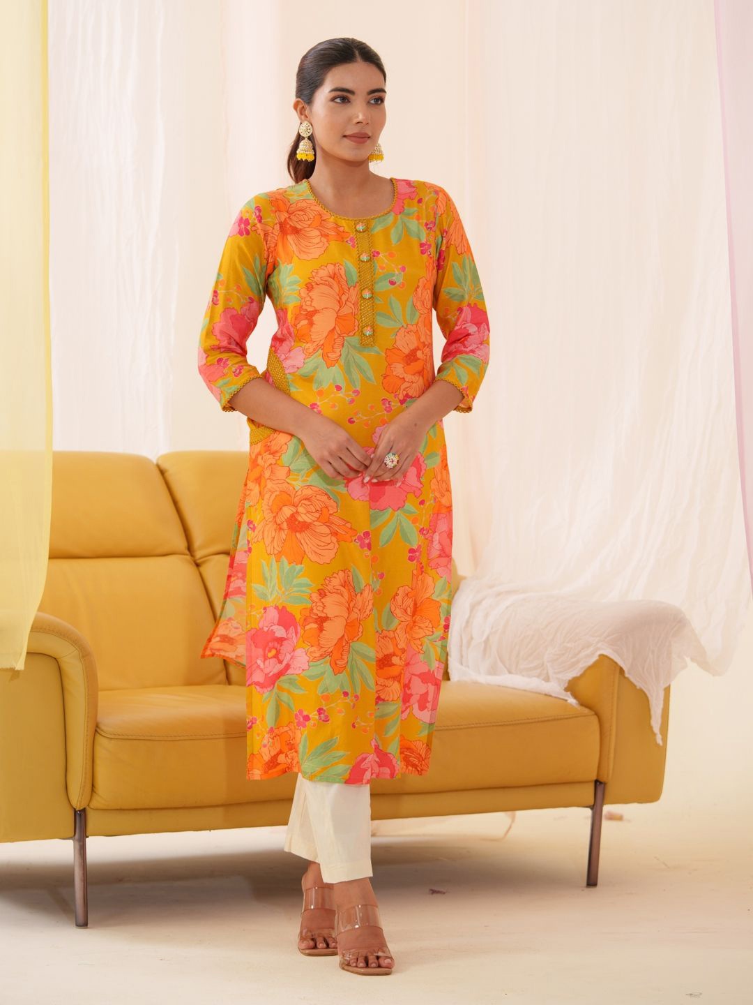 

Sangria Floral Printed Straight Kurta, Yellow
