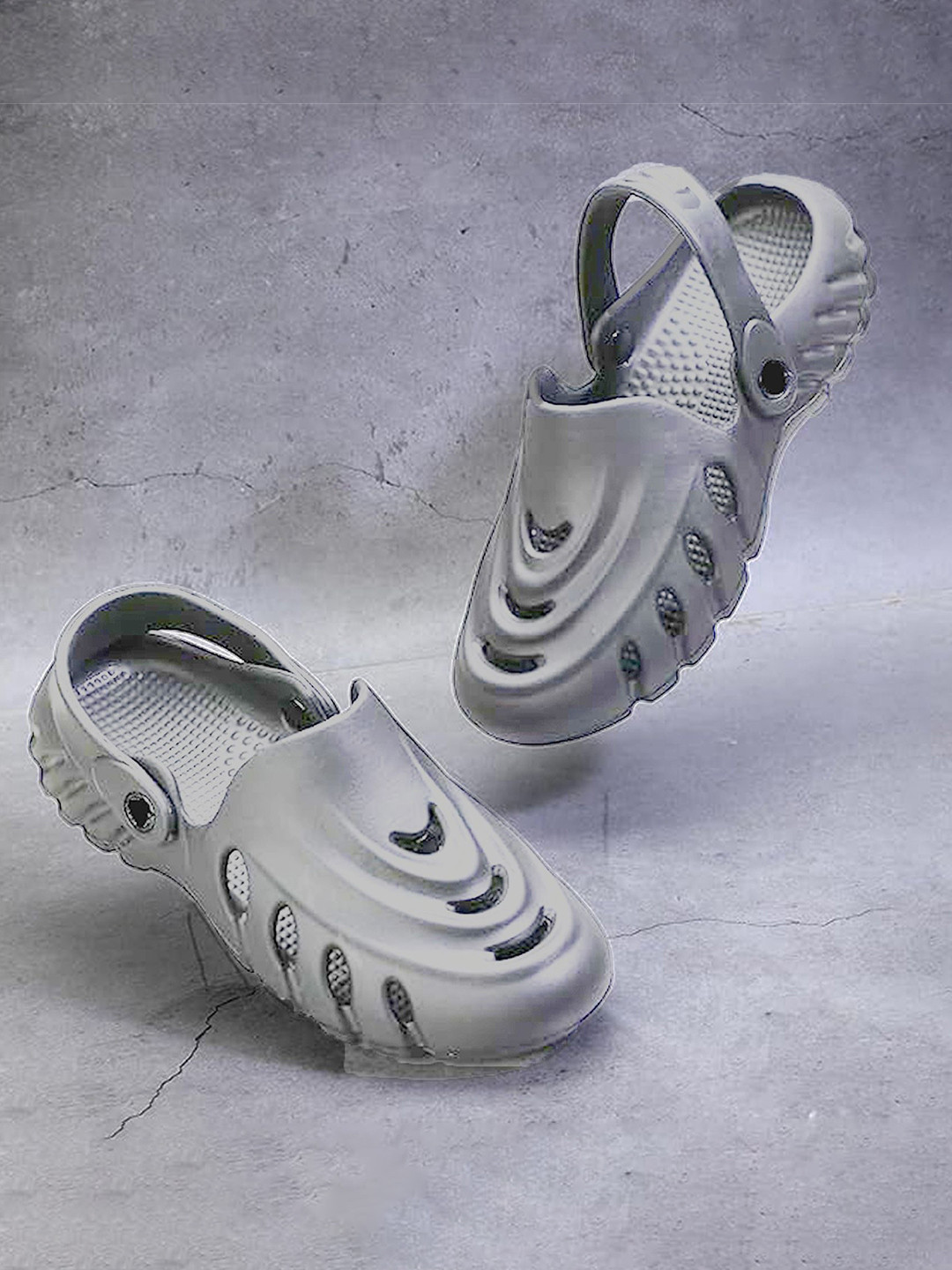 

Smoothlite Men Croslite Clogs, Grey