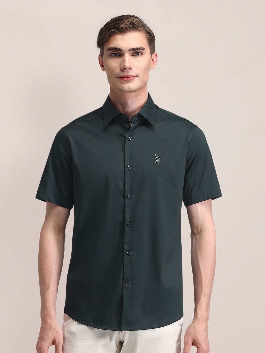 

U.S. Polo Assn. Men Classic Cutaway Collar Solid Cotton Formal Shirt, Green