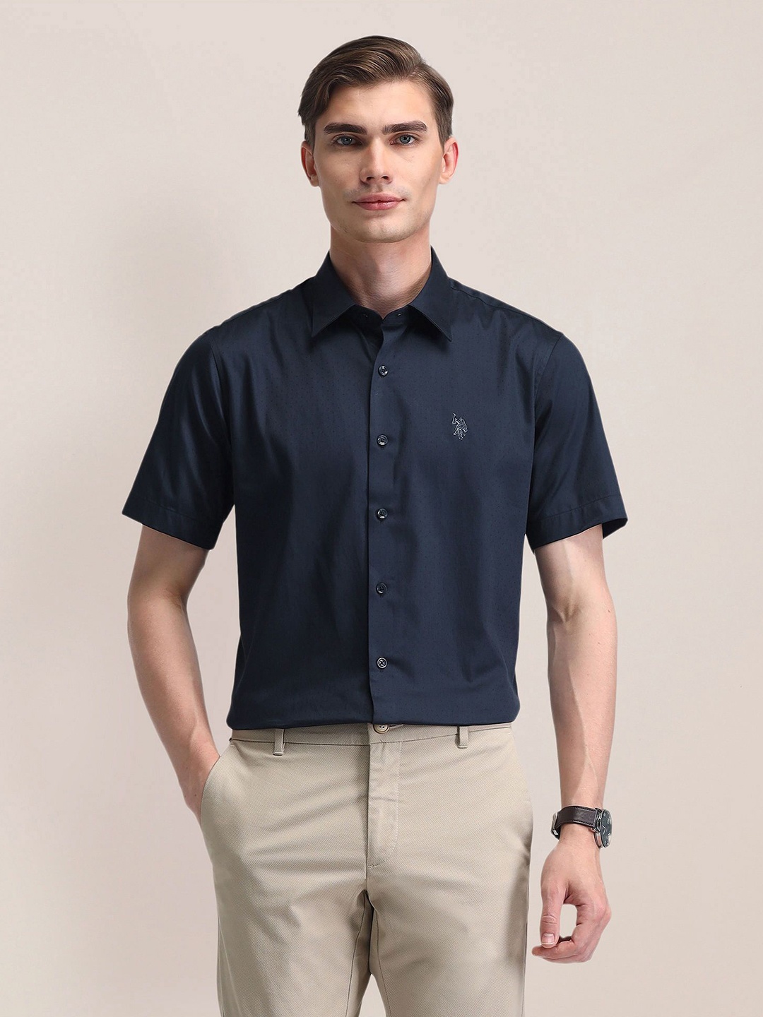 

U.S. Polo Assn. Men Classic Cutaway Collar Solid Cotton Formal Shirt, Blue