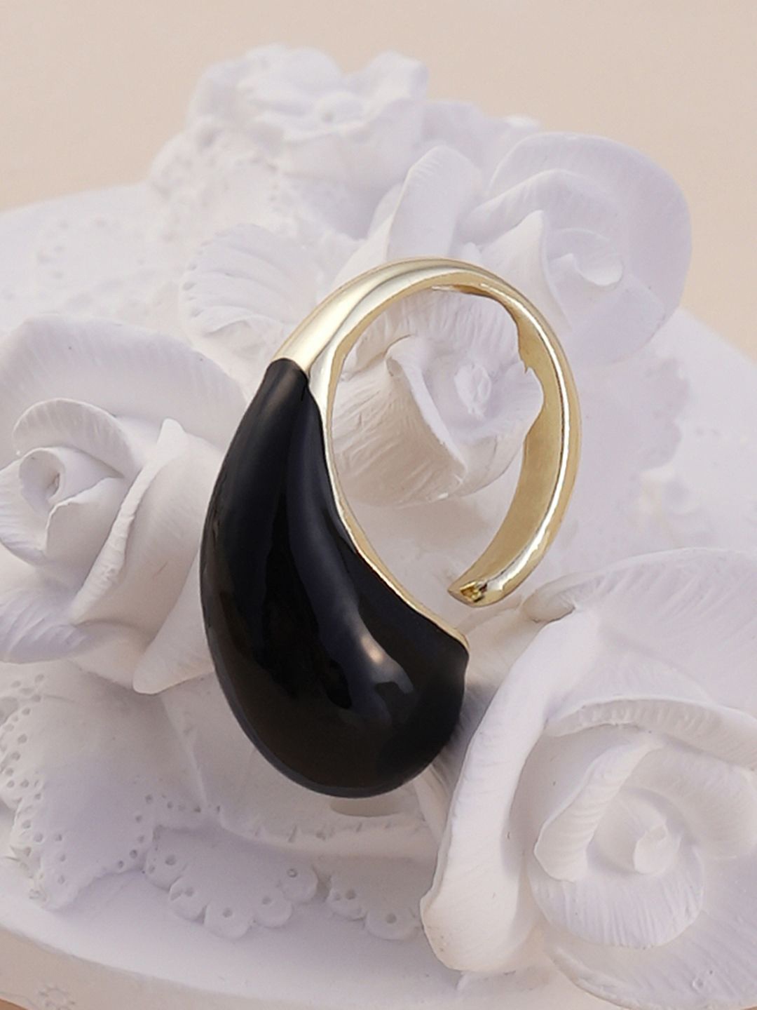 

SOHI Gold Plated Stone Studded Adjustable Teardrop Finger Ring, Black