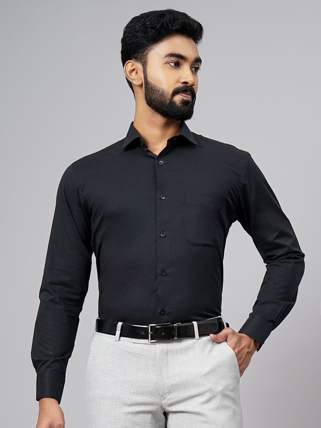 

METAL Men Cutaway Collar Solid Cotton Slim Fit Formal Shirt, Black