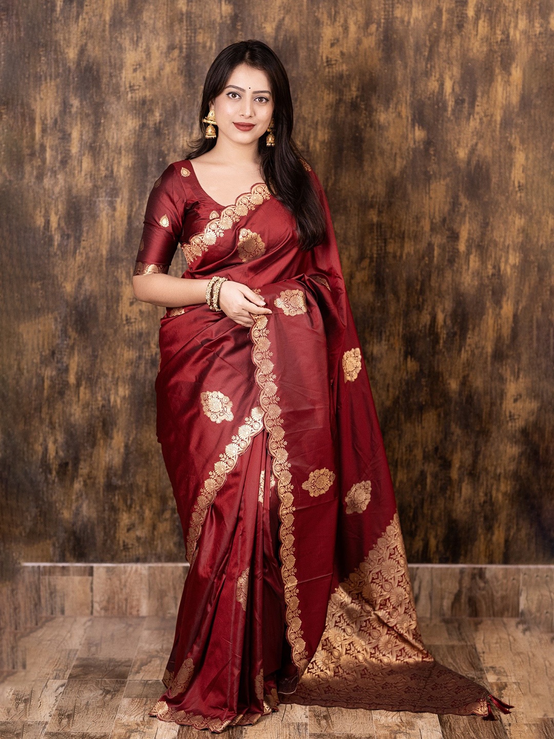 

Panzora Woven Design Zari Silk Blend Saree, Maroon