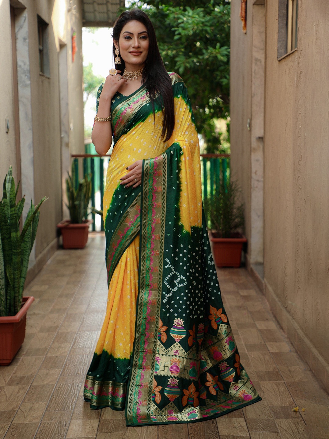 

Anaita Bandhani Zari Pure Silk Bandhani Saree, Yellow