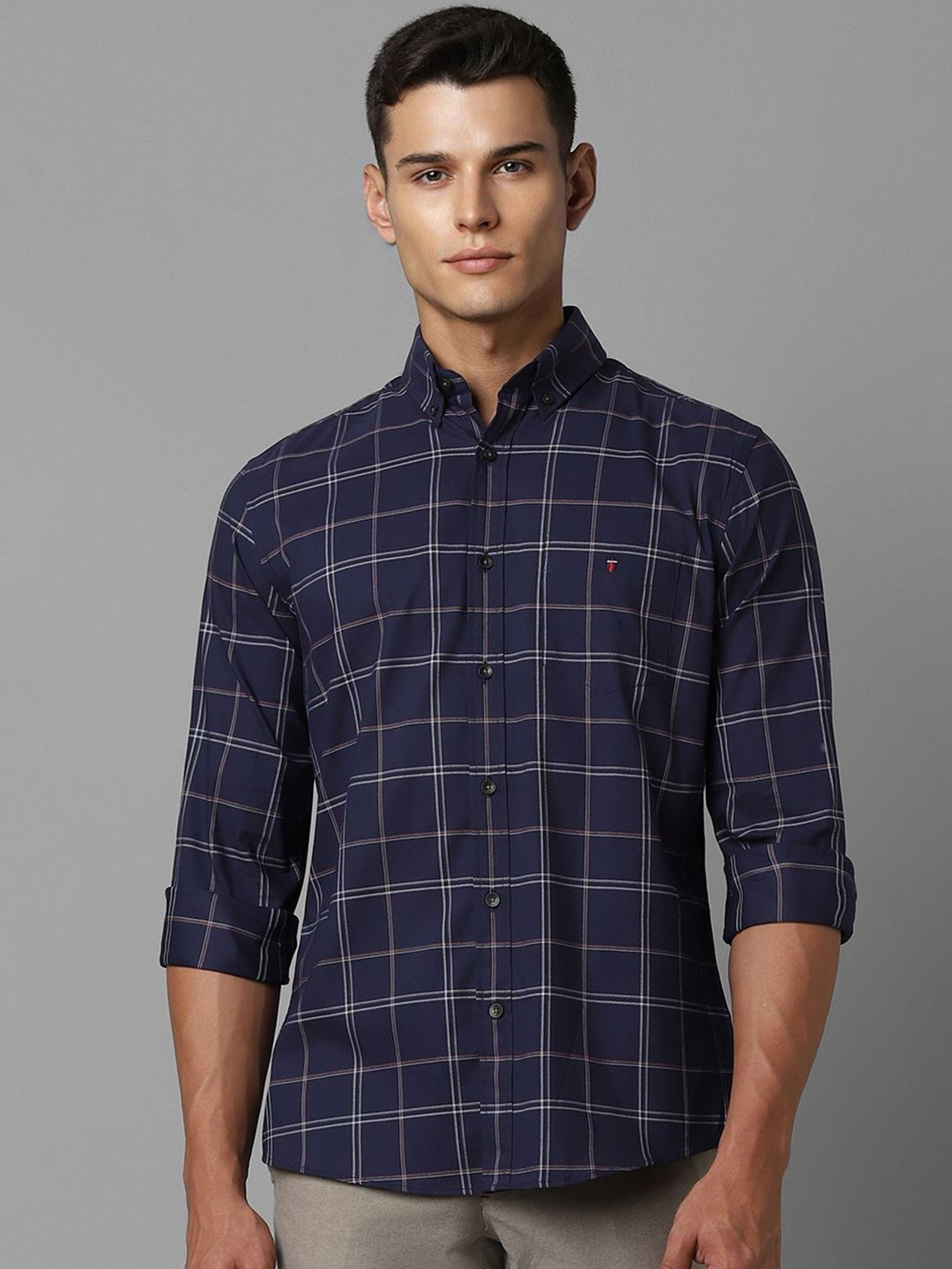 

Louis Philippe Sport Men Button-Down Collar Checked Cotton Slim Fit Casual Shirt, Navy blue