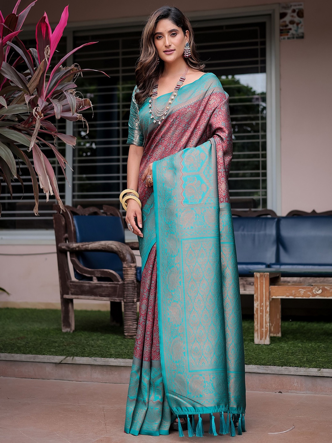 

Anouk Ethnic Motifs Woven Design Zari Kanjeevaram Saree, Maroon