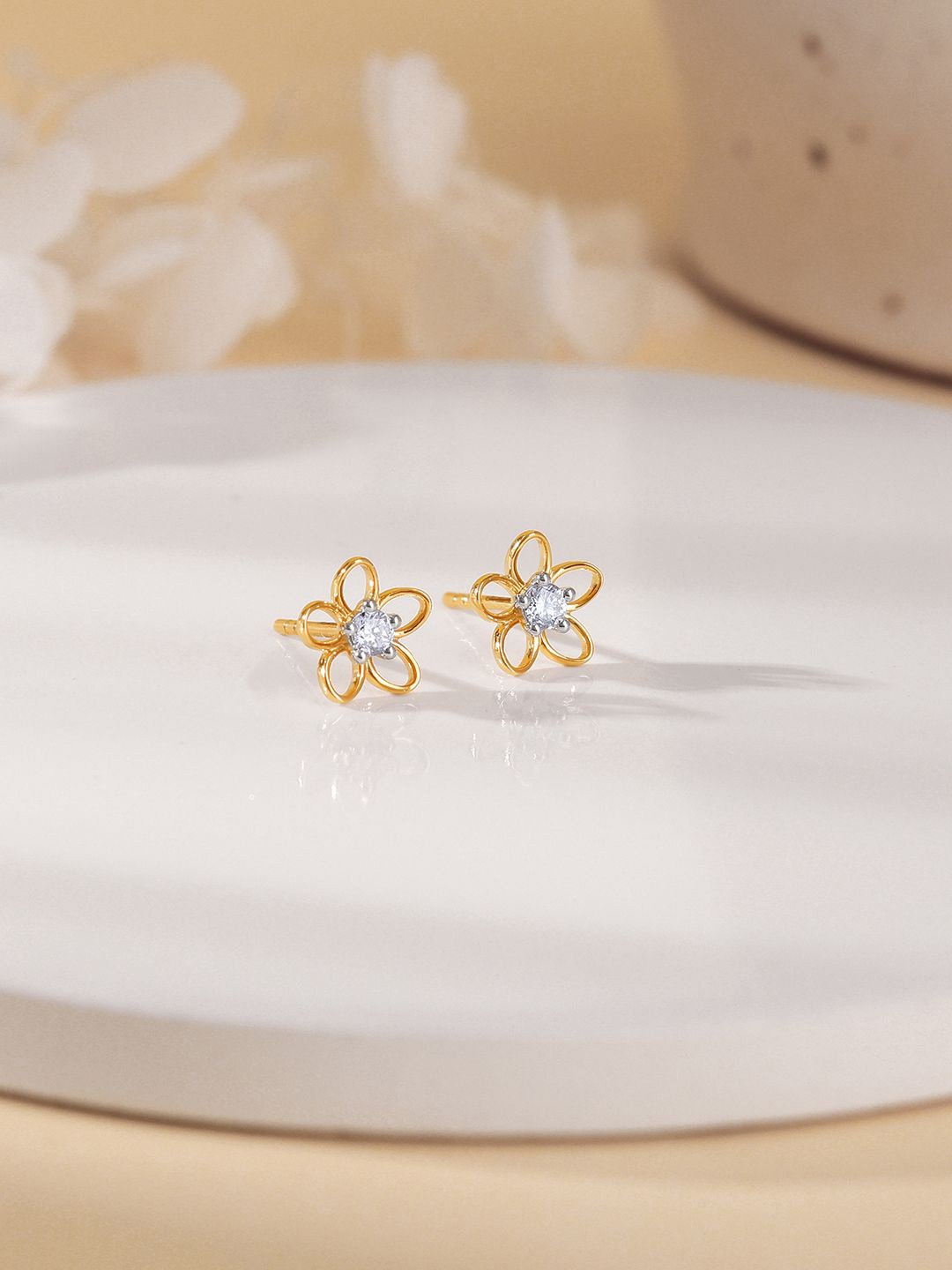 

GIVA 14K Gold Ornate Springtime Diamond Earrings -1.19 gm