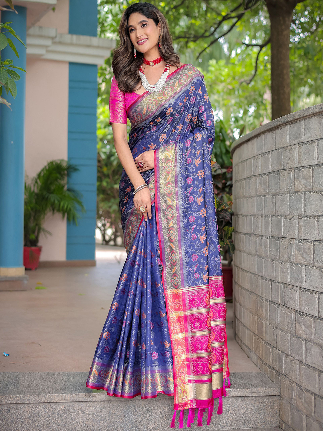 

Anouk Floral Zari Designer Kanjeevaram Saree, Navy blue