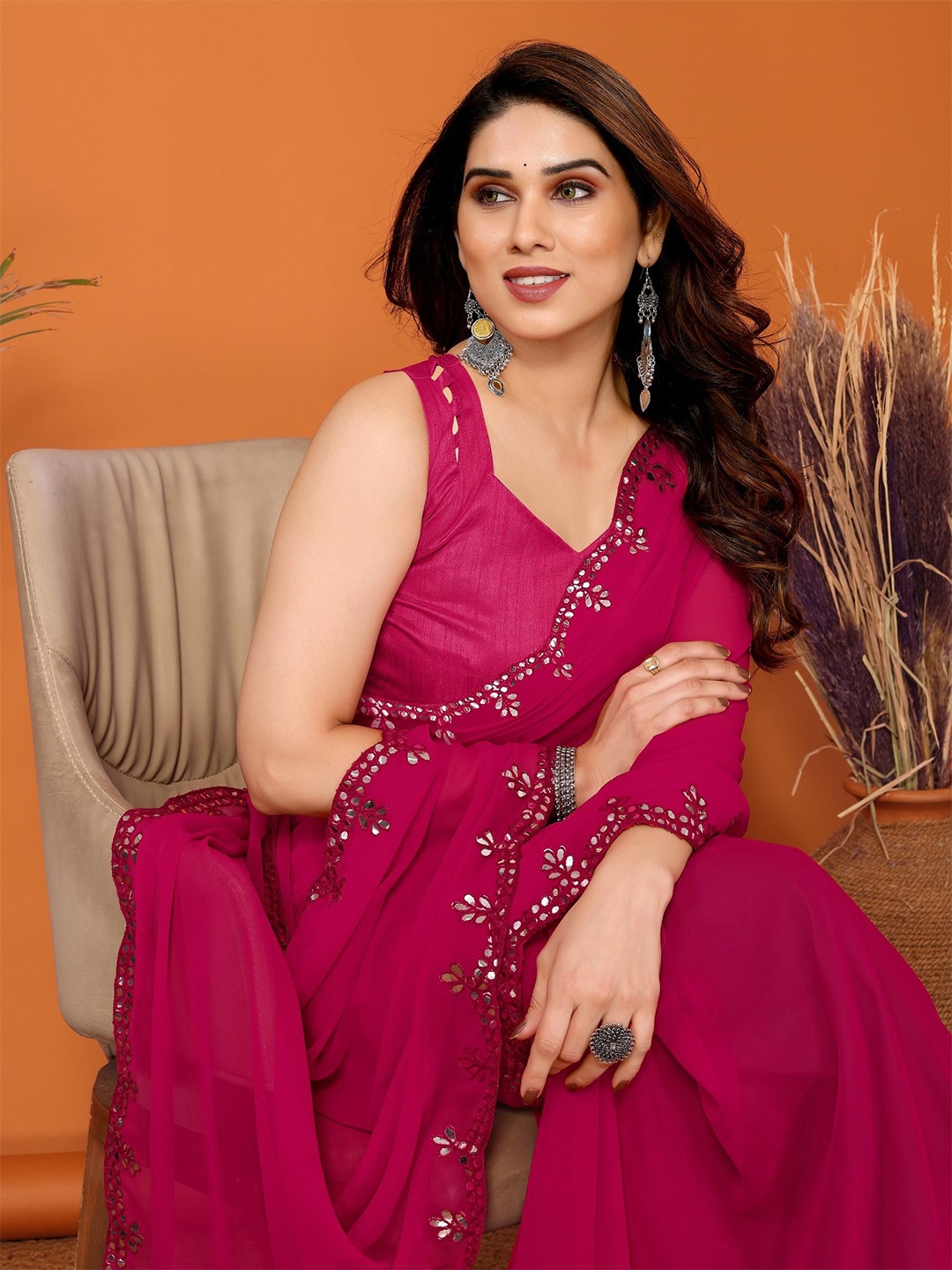 

Ekasya Solid Embellished Mirror Work Saree, Pink