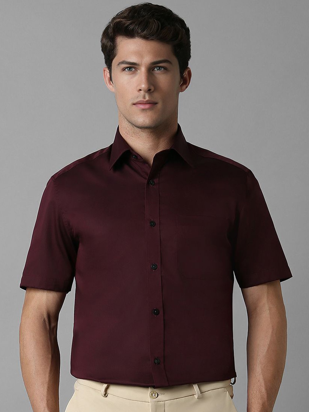 

Louis Philippe Men Classic Solid Spread Collar Pure Cotton Casual Shirt, Maroon