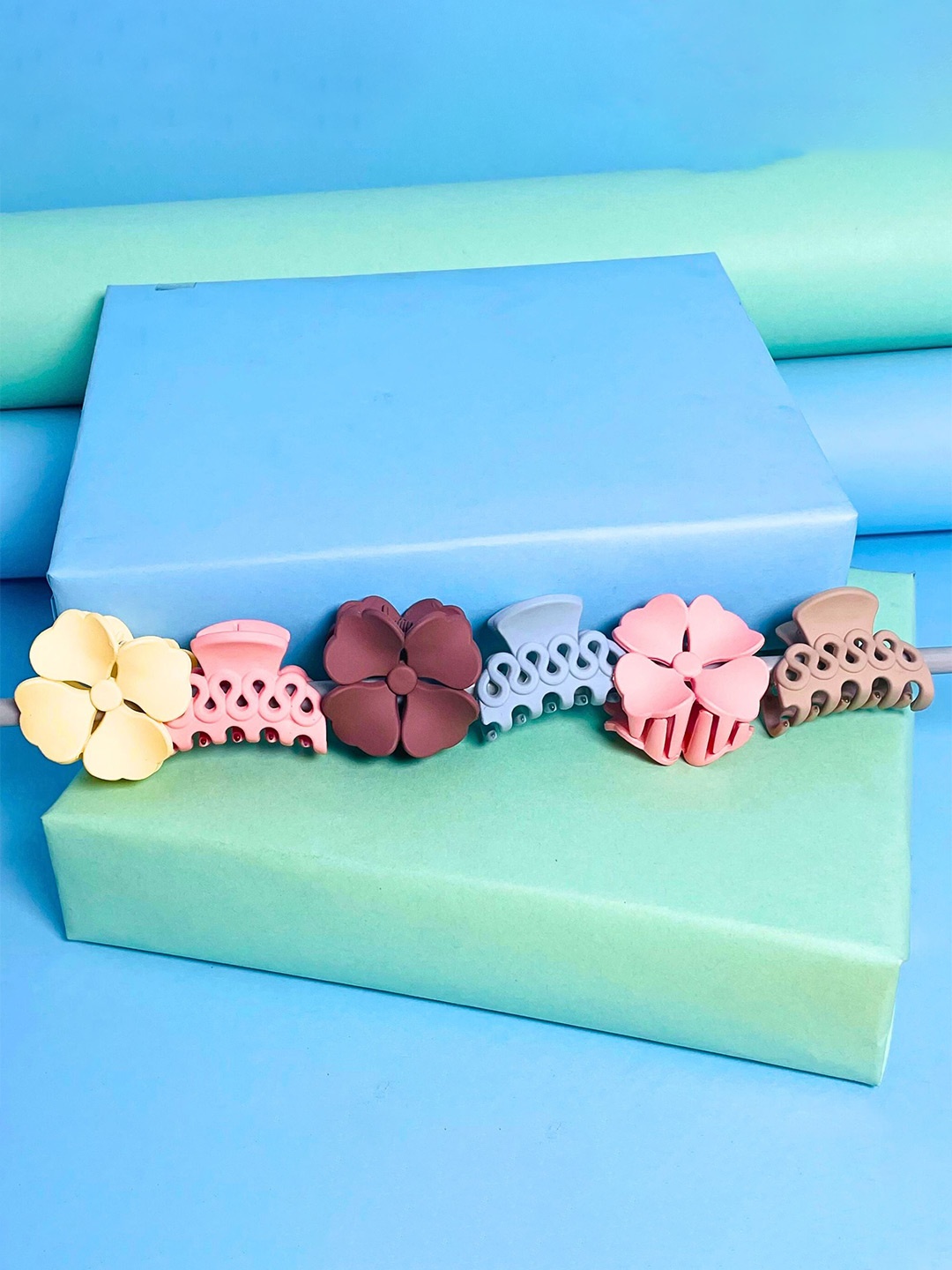 

MANSIYAORANGE Girls Set of 6 Embellished Claw Clips, Pink