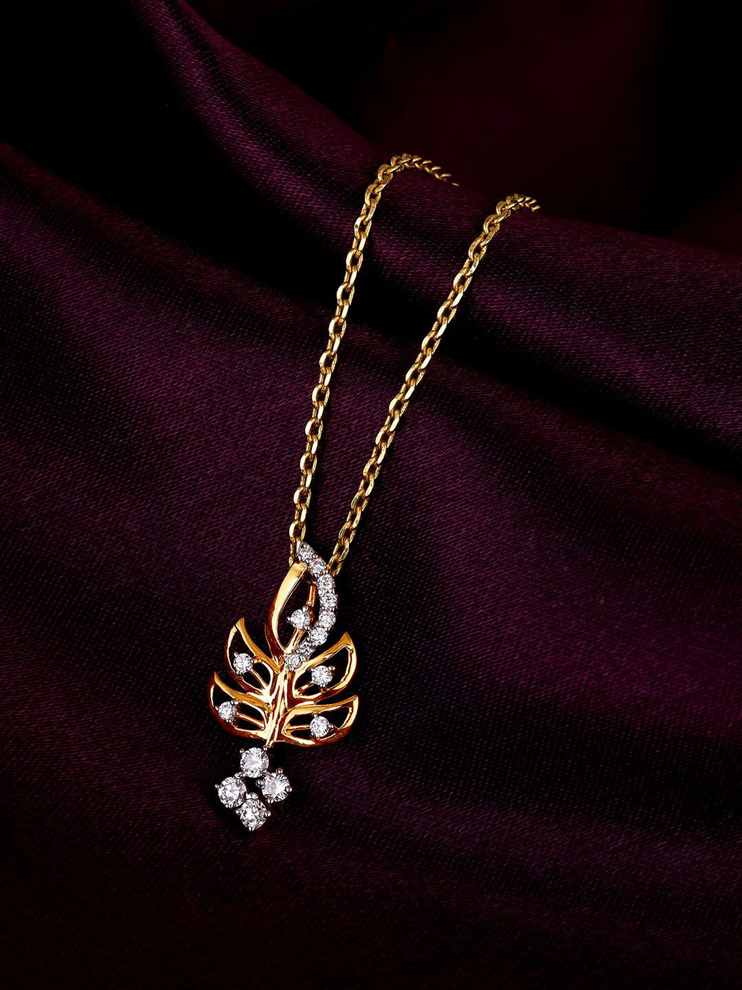 

GIVA 18KT BIS Hall Mark Diamond Pendant, Gold