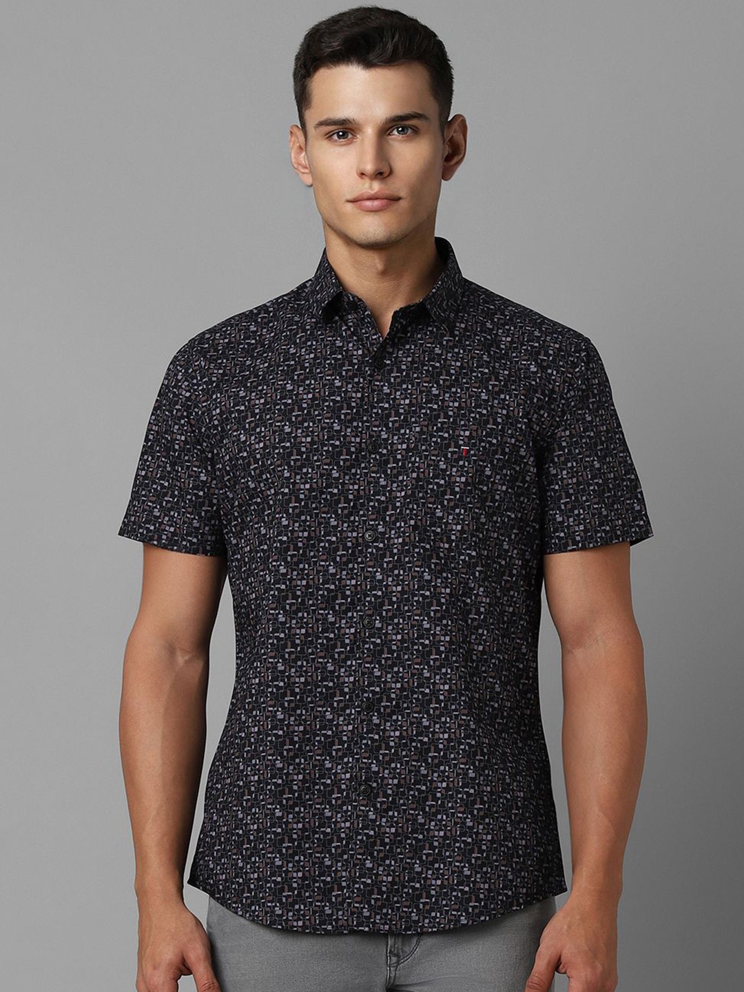

Louis Philippe Sport Men Slim Fit Opaque Printed Casual Shirt, Black