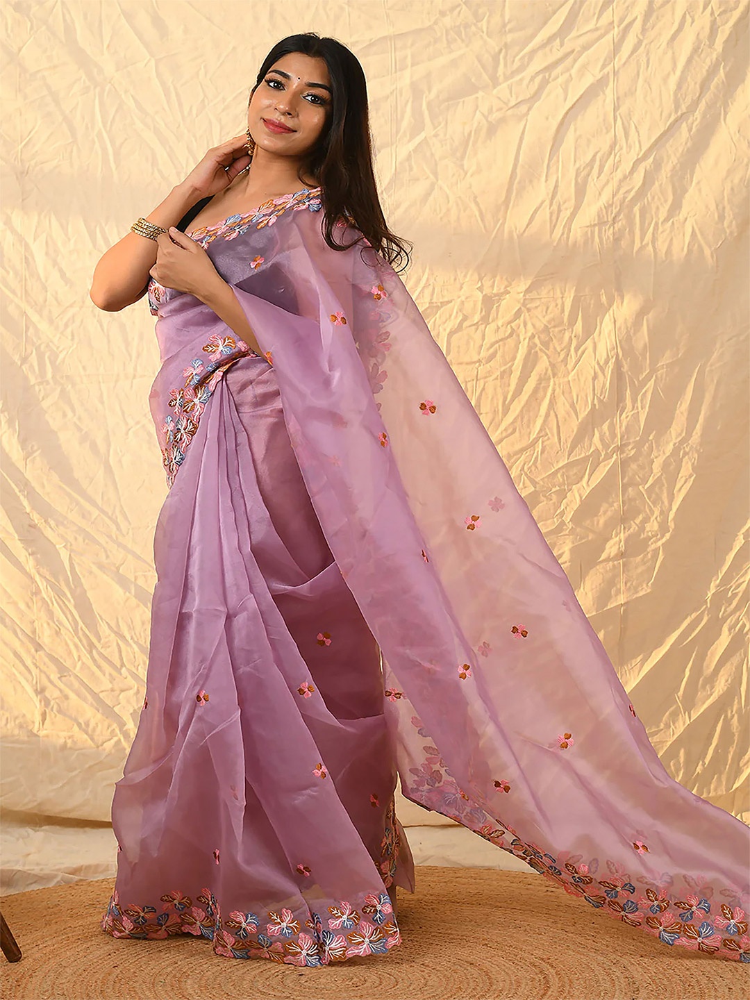 

Anouk Floral Embroidered Organza Saree, Violet