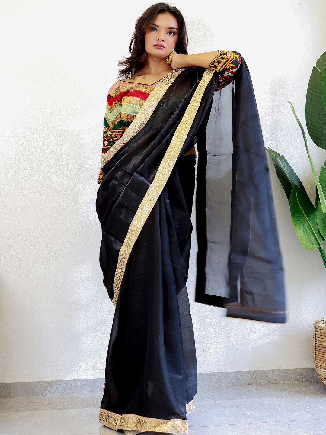 

Anouk Solid Organza Saree, Black
