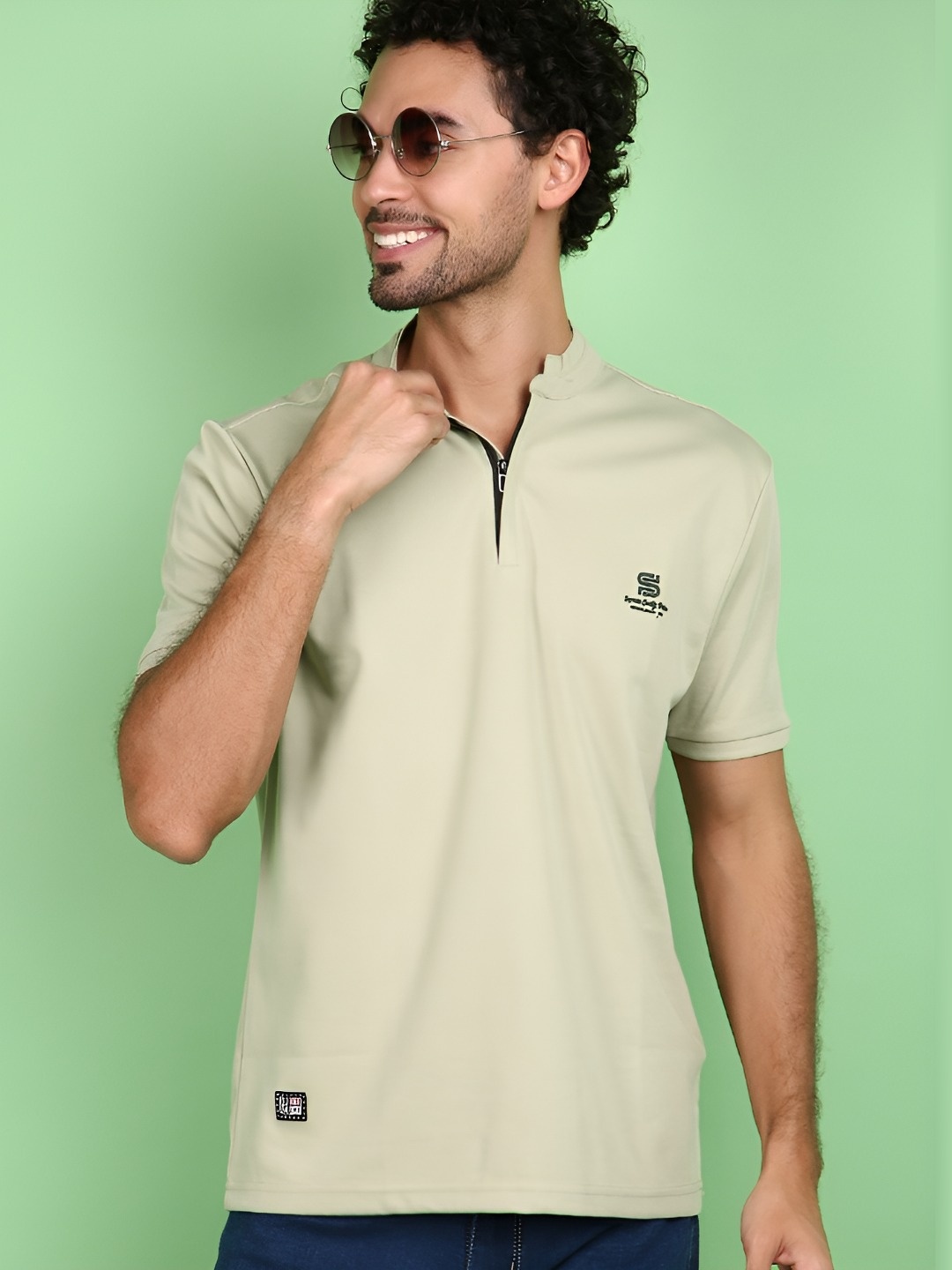 

V-Mart Men Solid Mandarin Collar Cotton T-shirt, Green