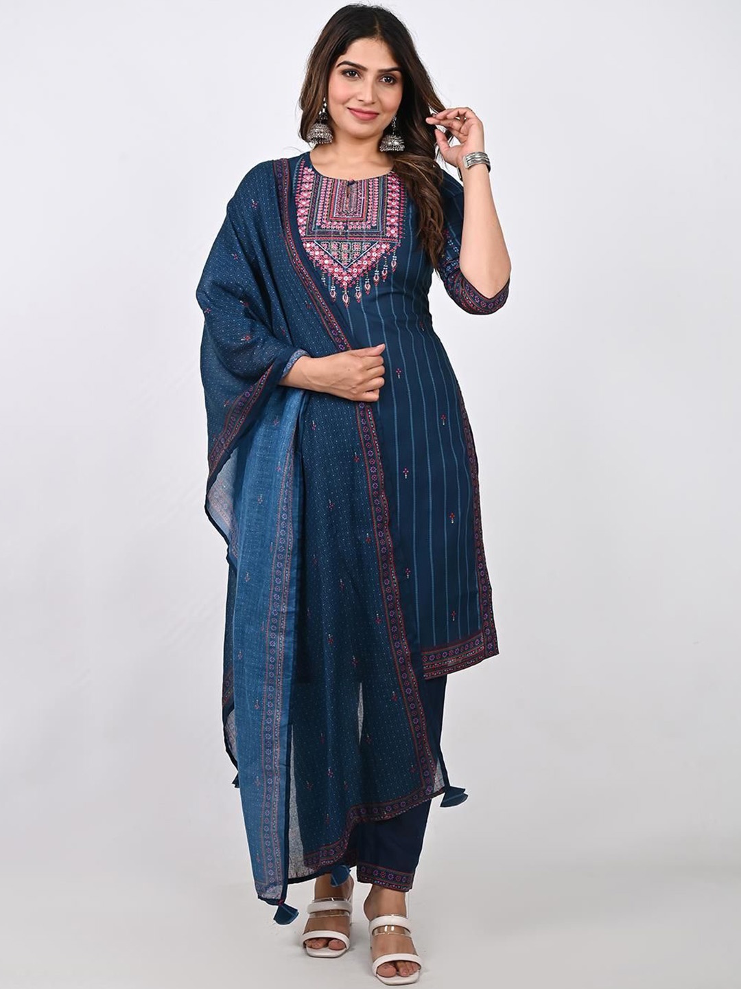 

KAVITA GUPTA Embroidered Thread Work Pure Cotton Straight Kurta With Palazzo & Dupatta, Teal