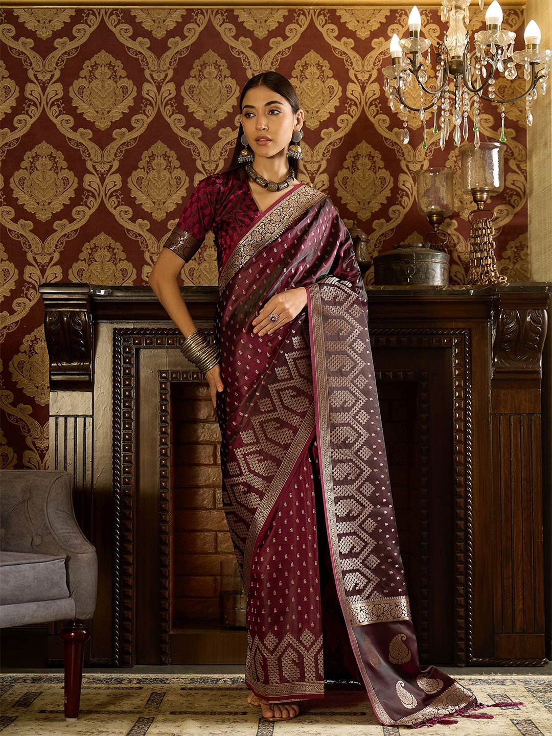 

Sangria Women Woven Design Banarasi Sarees With Blouse Piece, Maroon