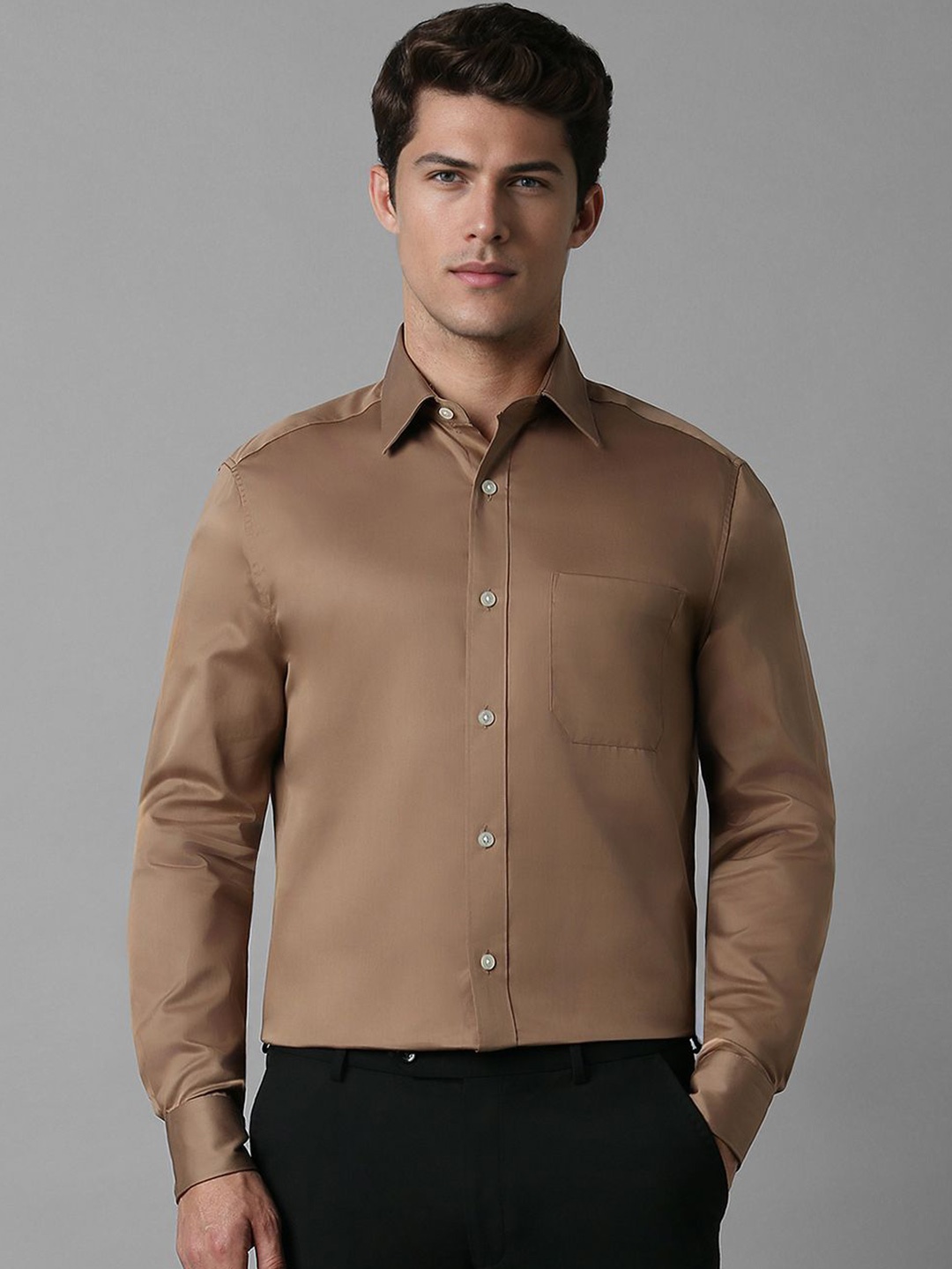 

Louis Philippe Men Classic Solid Pure Cotton Casual Shirt, Brown