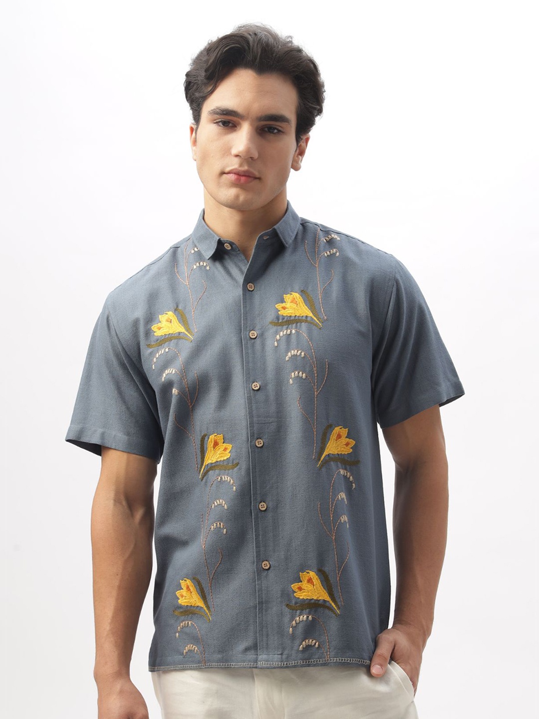 

HAMPTONS Men Cotton Floral Embroidered Regular Fit Casual Shirt, Blue