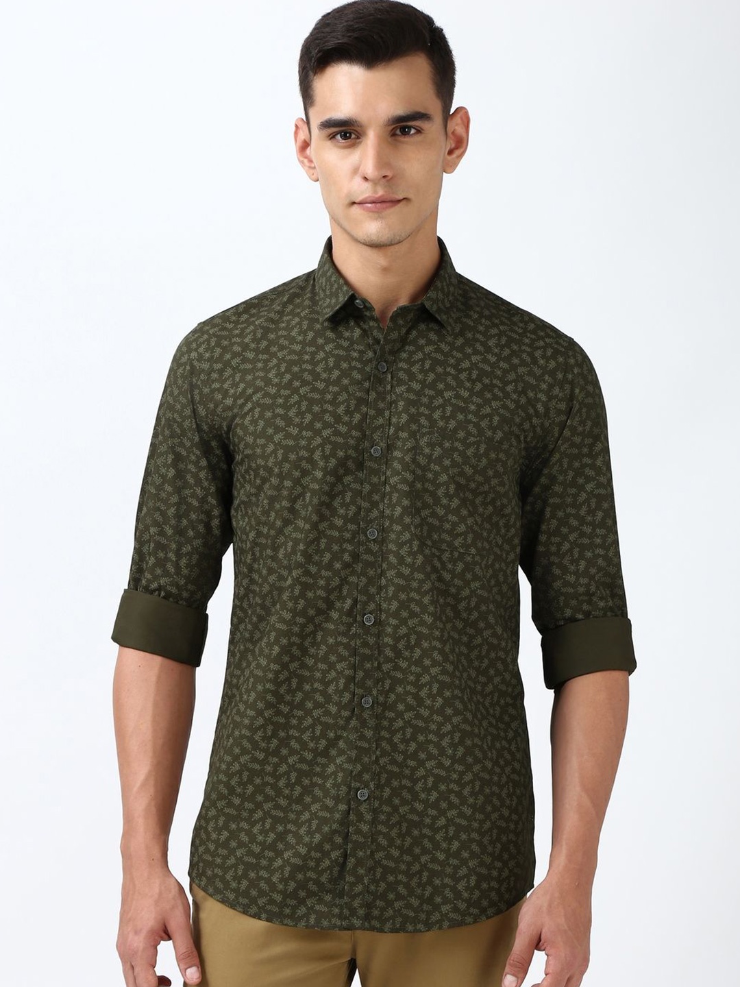 

Peter England Casuals Men Spread Collar Floral Printed Cotton Slim Fit Casual Shirt, Olive