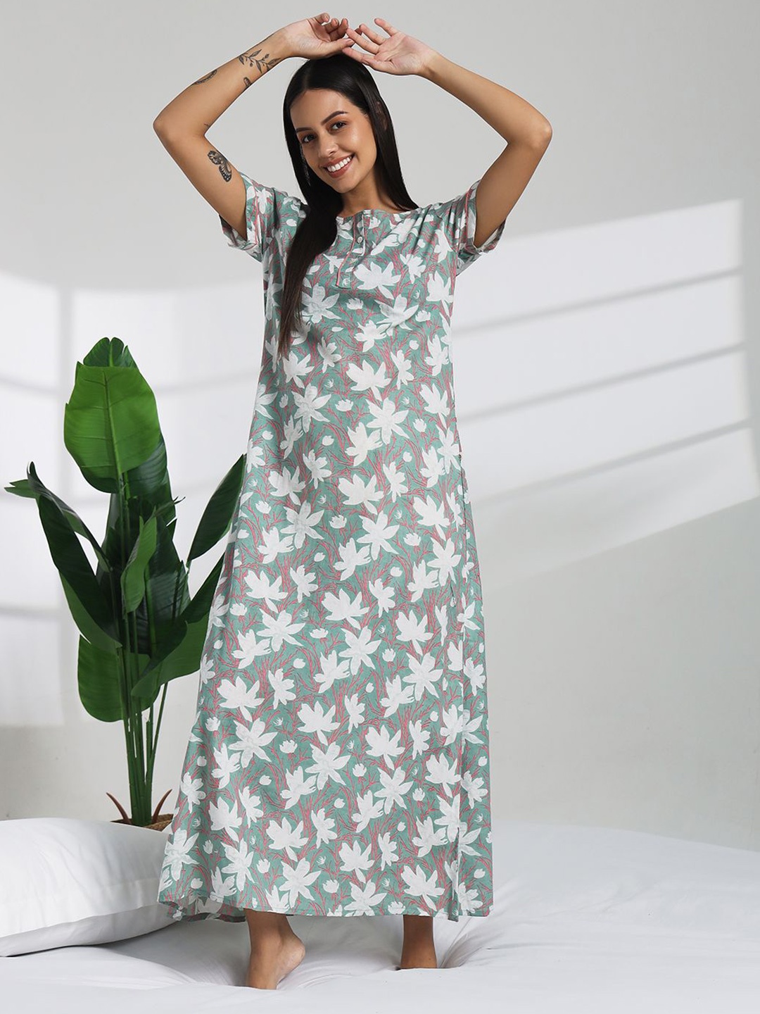 

Bannos Swagger Women Printed Maxi Nightdress, Grey